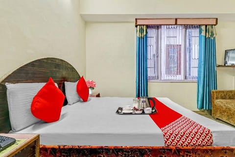 OYO 88922 Hotel soorya Vacation rental in Shimla
