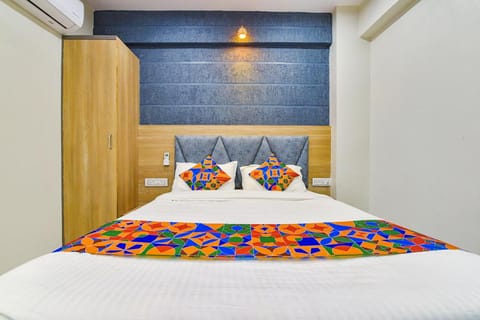 FabExpress Canada Hotel in Ahmedabad