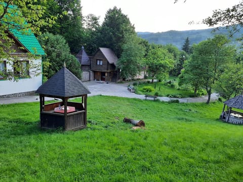 House in The Mountains for 2 People Location de vacances in Romania