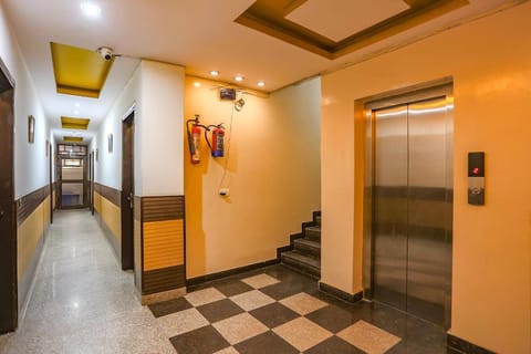 HOTEL THE PARADISE Near Apollo Hospital Vacation rental in Noida