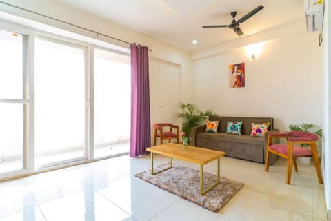 Bricks3 ! Stylish Furnished,1BHK with Living for 4 Apartment in Dehradun