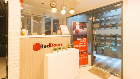 RedDoorz Plus @ La Belle Residences Makati City Vacation rental in Makati