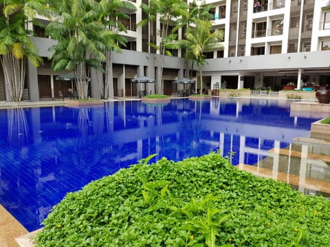 Apartment with Pool, 5 mins to UTM fit 5pax by TH Condo in Johor Bahru