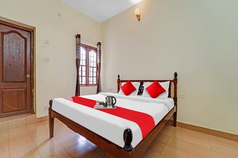 Super OYO Flagship 91163 Al Haramain Home Stay Vacation rental in Ooty