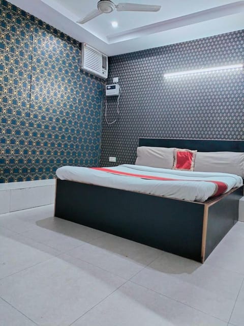 OYO Golden Stay Near Dlf Avenue Saket Hôtel in New Delhi