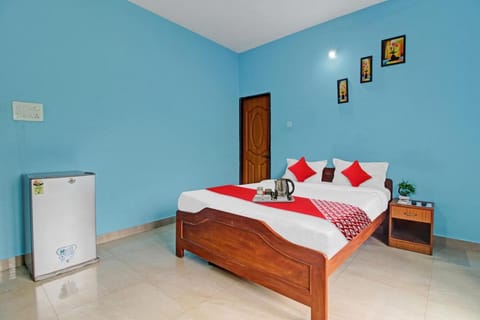 OYO Flowers Guest House Near Calangute Beach Hotel in Calangute