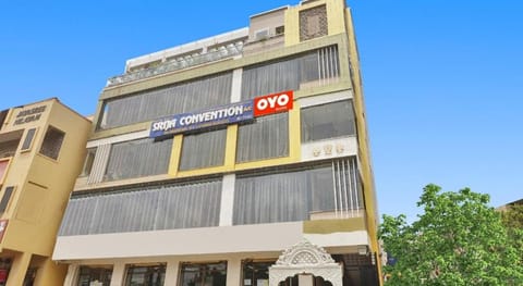 Dk Reddy Square Vacation rental in Secunderabad