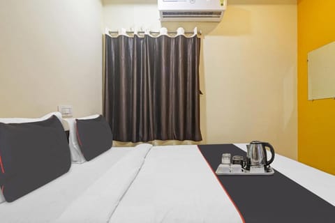 Capital O Sri Vinayaka Luxury hotel Hotel in Hyderabad