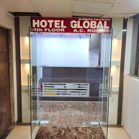 OYO 90158 Hotel Global Vacation rental in Vadodara