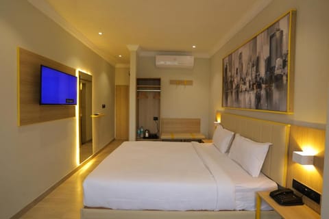 Hotel City Express By Downtown Hotel in Udaipur