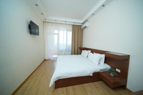 2-bedroom Luxury Apartment in the centre of Yerevan by Sweet Home Vacation rental in Yerevan