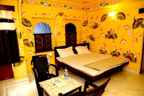 Island Tower Guest House Hotel in Udaipur