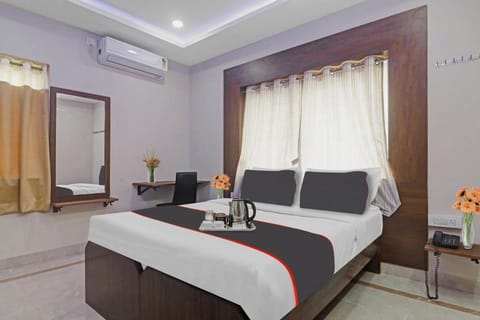 Super OYO Capital O Srinika Inn Hotel in Hyderabad
