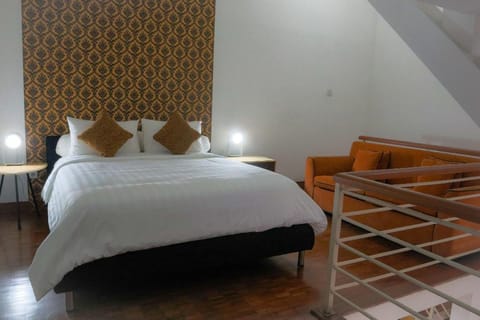 Oemah Kakang Loft & Bed Bed and Breakfast in Parongpong