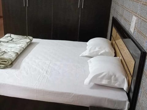 OYO Home Youphoria Bed and Breakfast in Dehradun