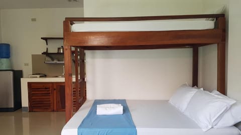 Good for group, kichen,tv/wifi(2min to beach)apt2 Alquiler vacacional in General Luna