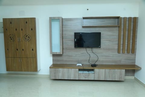 Ameya Homestays Brand New Fully Furnished 3BHK & 2BHK Apartments. Vacation rental in Tirupati