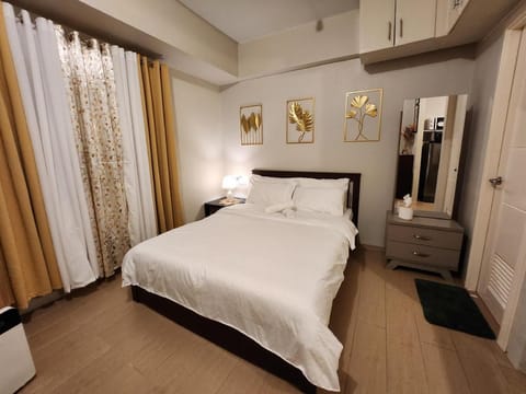 Home Suite at 150 Newport Blvd near NAIA T3 Holiday rental in Pasay