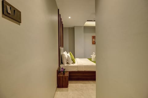 StayBird - Fortune House, Business Hotel, Magarpatta Hotel in Pune