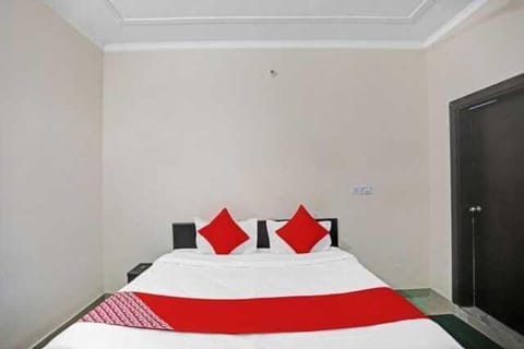 OYO Hotel Virgin Stay Hotel in Noida