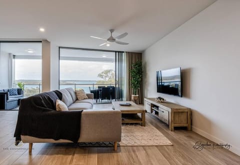 SALTWATER CALM@ The Cosmopolitan Unit 10508 Vacation rental in Maroochydore