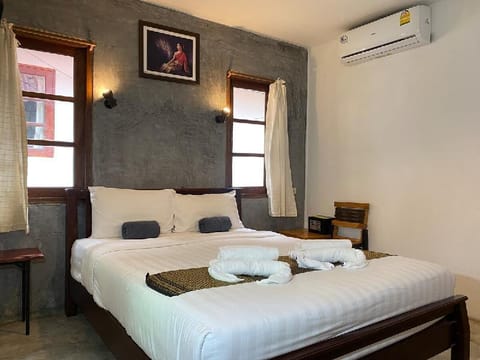 Nice private room with large bed and patio (B7) other in Ao Nang