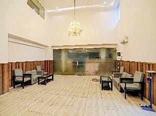 Hotel Noida Grand Sector - 58 By F9 Hotels Alquiler vacacional in Noida
