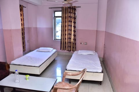 HIGHWAY INN LODGING Hôtel in Bhubaneswar
