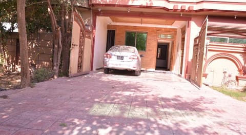 Redbury Inn Guesthouse Vacation rental in Islamabad