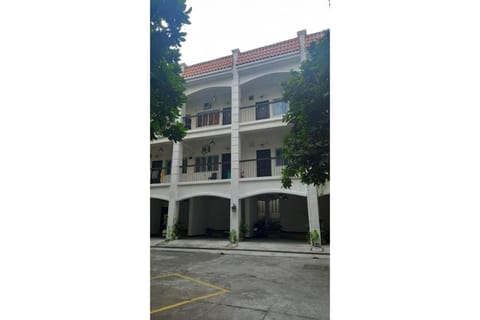 OYO 903 Tesoro Apartments Hotel in Manila City