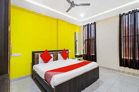 OYO 72504 Dunes inn Vacation rental in Hyderabad