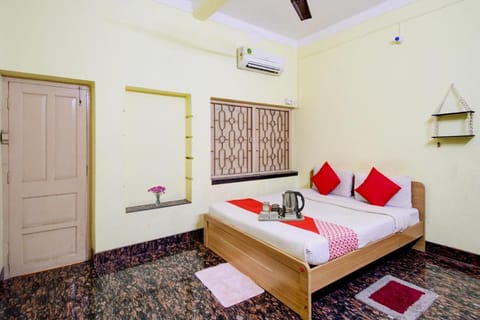 Flagship The Buddha Guest House Vacation rental in Kolkata