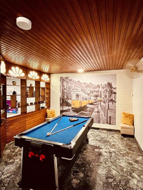 Luxury Private Pool Villa + Riverview BBQ Patio! Villa in George Town