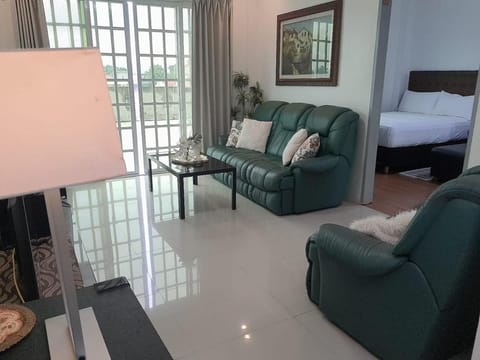 Parkners Home Vacation rental in Bicol