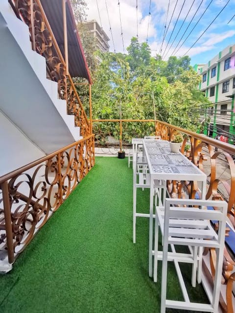 NomadsMNL Hostel Vacation rental in Pasay