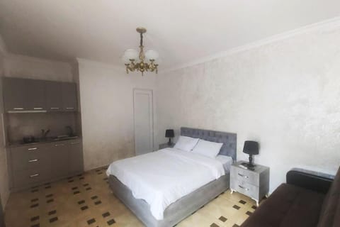 Zurapqlace (115) Apartment in Batumi