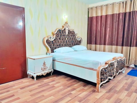 Hotel Rose One Lahore Vacation rental in Lahore