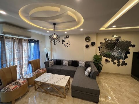 Luxury one bedroom apartment. Apartment in Lahore
