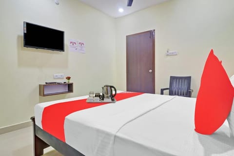 OYO Hotel Harsha Grand Near Yashodha Hospital, Malakpet Hotel in Hyderabad