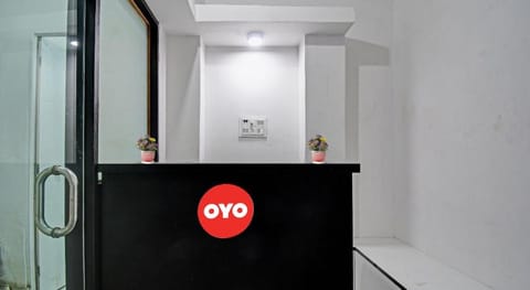 OYO Flagship 703566 M .M. Hotels Vacation rental in Kolkata