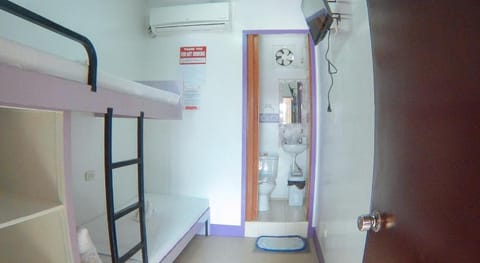 RedDoorz @ Isabelle Tourist Hotel Hinatuan Vacation rental in Caraga