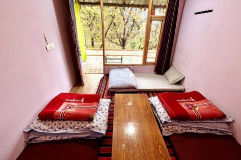 Sukoon Stays, Dormitory Beds Old Manali Vacation rental in Manali