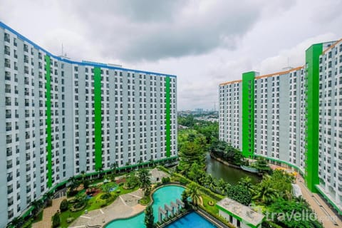 Comfortable Studio at Green Lake View By Travelio Condo in South Jakarta City