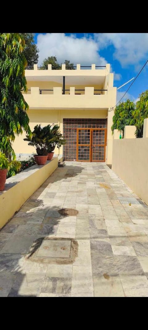 OYO Home Saket Guest House And Garden Condo in Jaipur