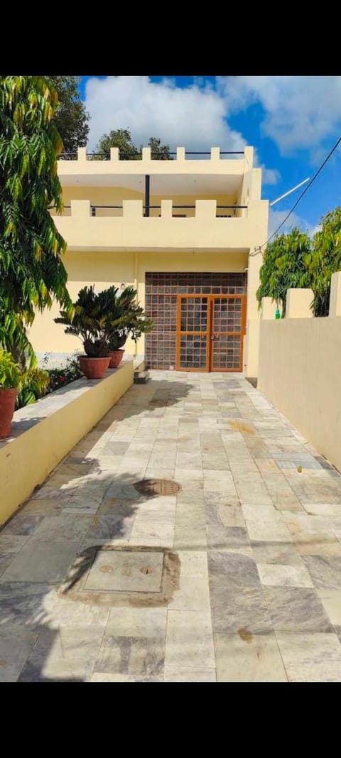 OYO Home Saket Guest House And Garden Apartment in Jaipur