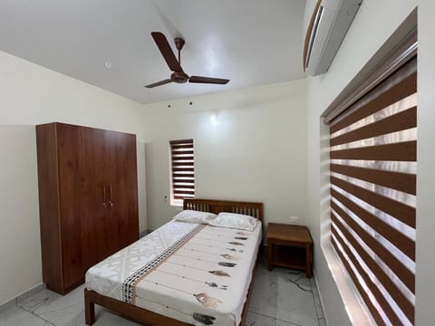 Solomon Apartment  Condo in Alappuzha