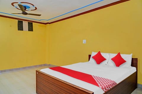 OYO Flagship Sanskriti P guest House Hotel in Varanasi