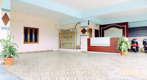 SLS HOMESTAY - Luxury AC Service Apartments 1BHK, 2BHK, 3BHK Vacation rental in Tirupati