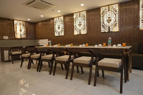 VITS Select Noida Hotel in Noida