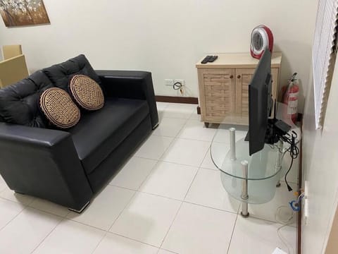 Well furnished 2 BR condo unit Apartamento in Mandaluyong
